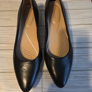 Easy Spirit Caldise Black Leather Size 8.5 N - Comfortable Heels Casual Minimal